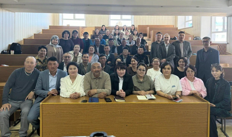 Курсы для сотрудников администраций школ Монголии прошли в Республике Алтай