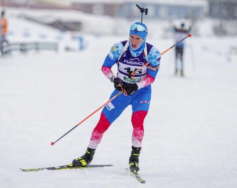 Студент ГАГУ Денис Иродов занял 1 место масстарта Всероссийских соревнований по биатлону среди юниоров 