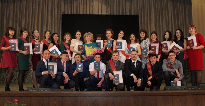 В добрый путь, выпускники!